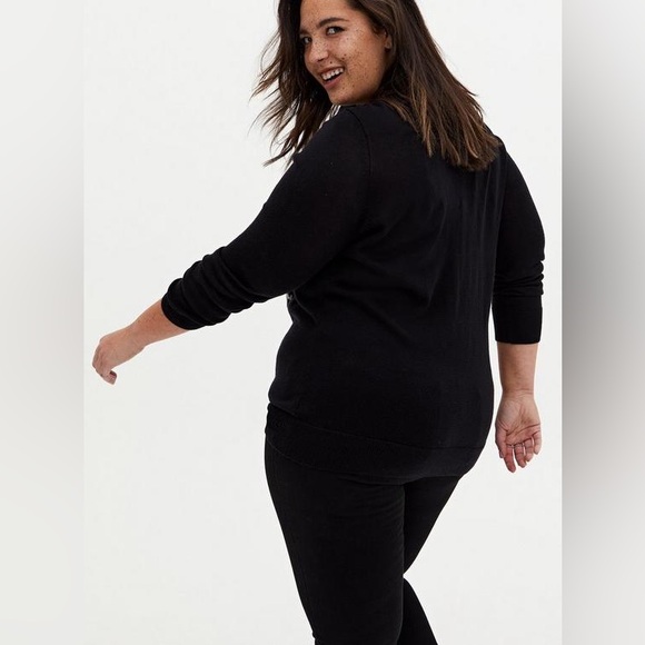 Torrid Disney Alice In Wonderland Black Sweater 1X (14-16) - Picture 5 of 7